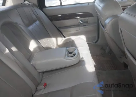 2008 Mercury Grand Marquis Ls z USA, uszkodzony, nr VIN 2MEFM75V28X606696